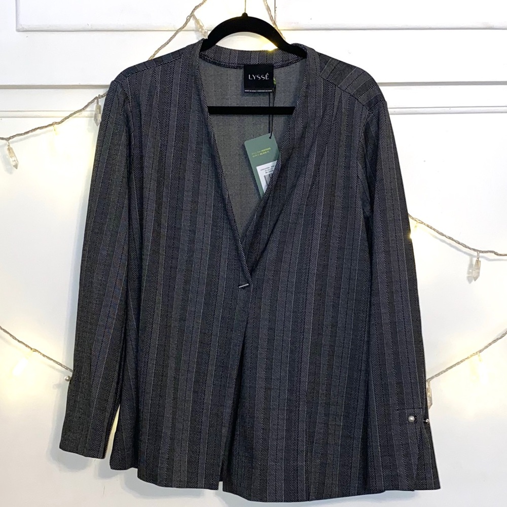Classy Checkered Blazer w/unique buttons NEW